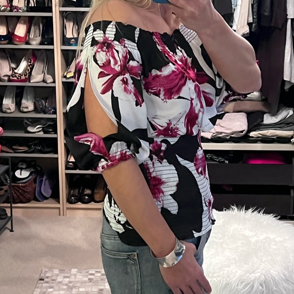 Vintage WHBM off the shoulder blouse size M - Picture 4 of 10